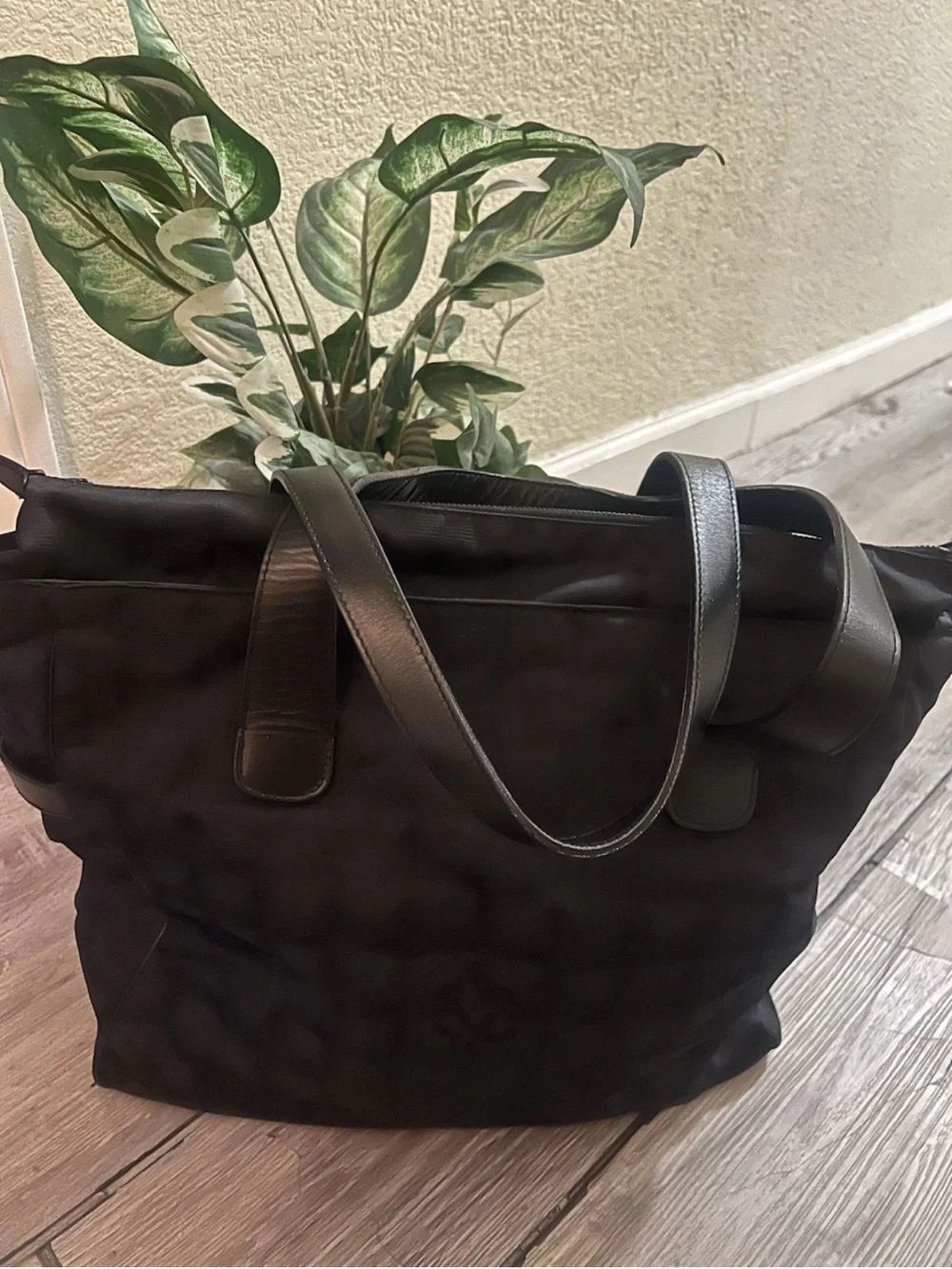 Chanel Women's Black nylon Tote Bag